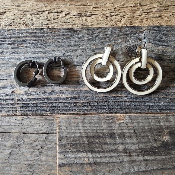 Set of 2 Fashion Clip On Earrings - Picture 5 of 7